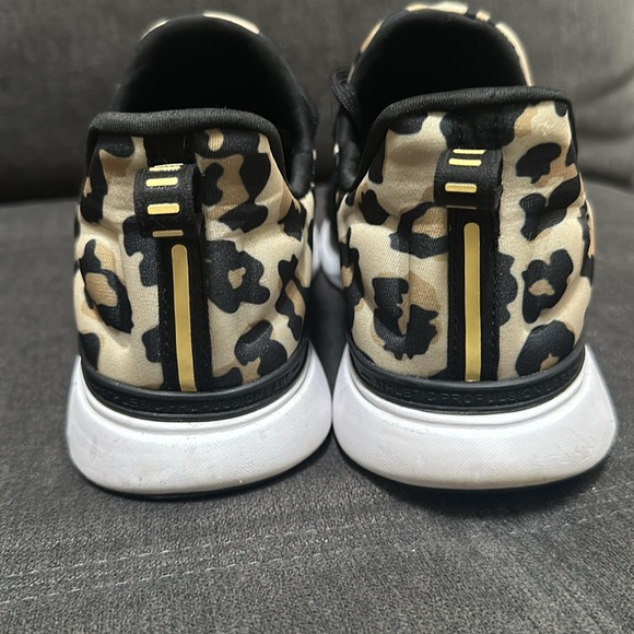 APL trainers - Picture 3 of 6